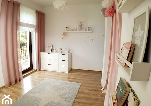 Pokój dziecięcy - Duży biały pokój dziecka dla dziecka dla nastolatka dla dziewczynki, styl skandynawski - zdjęcie od Tatiana84