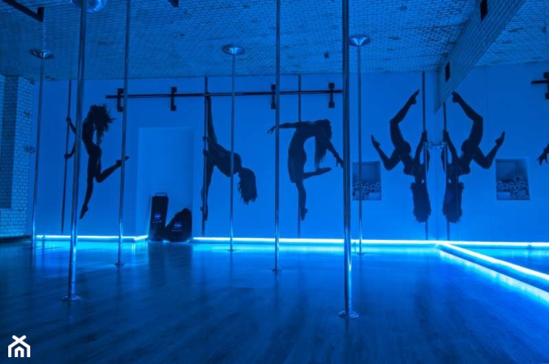 Pole Dance Institiute _ Wrocław - Wnętrza publiczne, styl minimalistyczny - zdjęcie od Klapińska ARCHITEKTURA WNĘTRZ