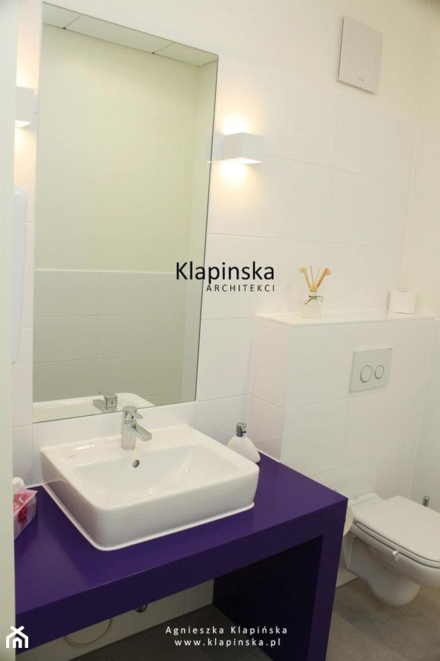 Łazienka dla pacjentów - zdjęcie od Klapińska ARCHITEKTURA WNĘTRZ