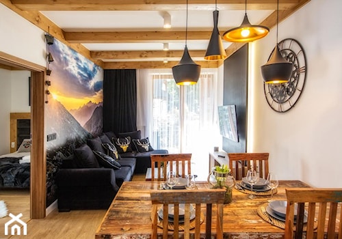 Apartament w Zakopanem - Mały biały salon z jadalnią, styl rustykalny - zdjęcie od Daniel Mąkosa