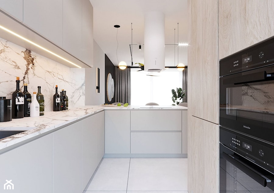 Wygodny apartament dla rodziny 2+2 - Średnia otwarta biała z zabudowaną lodówką z podblatowym zlewozmywakiem kuchnia w kształcie litery g z marmurem nad blatem kuchennym, styl nowoczesny - zdjęcie od kaim.work