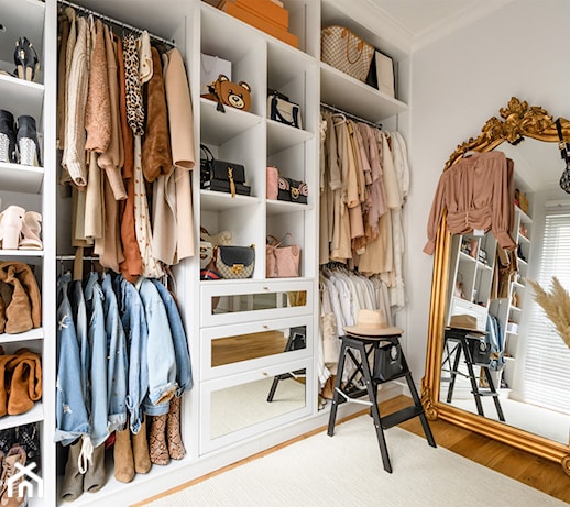 Wyposażenie garderoby – 8 rzeczy, które musisz mieć w swojej garderobie