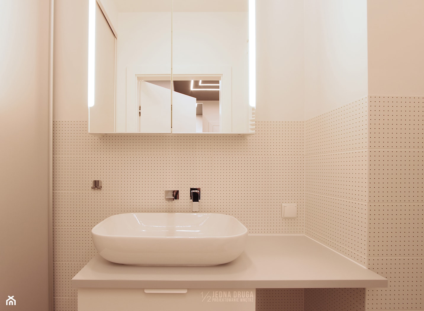 Mieszkanie, Gdańsk Wrzeszcz - Mała bez okna z lustrem łazienka, styl nowoczesny - zdjęcie od JEDNA DRUGA - Homebook
