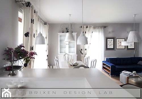 Widok kuchni na jadalnię i salon - zdjęcie od BXN_design_lab