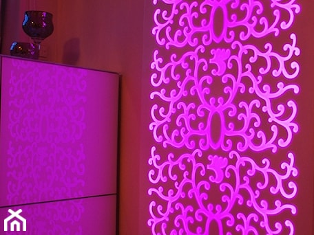 Aranżacje wnętrz - Salon: lampy LED z sterowaniem RBG - ArchLine. Przeglądaj, dodawaj i zapisuj najlepsze zdjęcia, pomysły i inspiracje designerskie. W bazie mamy już prawie milion fotografii!