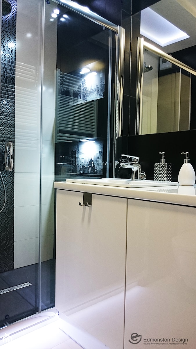 Łazienka w stylu Glamour- ponadczasowa biel i czerń - Łazienka, styl nowoczesny - zdjęcie od Edmonston Design- Studio Projektowania i Aranżacji Wnętrz