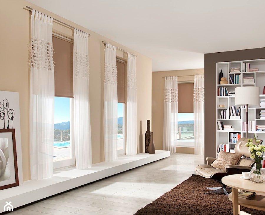Aranżacje - Średni beżowy brązowy salon z bibiloteczką, styl tradycyjny - zdjęcie od MARDOM HOME