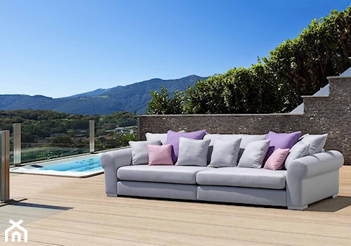 Komfortowa całoroczna sofa do ogrodu lub na taras Gand z kolekcji outdoor primavera furniture - zdjęcie od Primavera Furniture