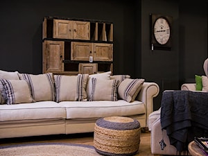 Stylowa sofa Chelsea salon PRIMAVERA FURNITURE w Warszawie - zdjęcie od Primavera Furniture