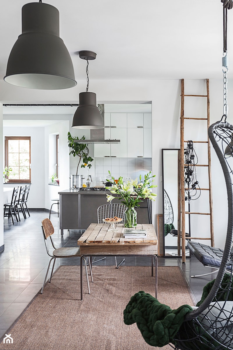 Forest in home - Mała biała jadalnia w salonie w kuchni, styl nowoczesny - zdjęcie od bogusias_dream