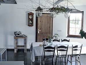 Forest in home - Średnia biała jadalnia w kuchni - zdjęcie od bogusias_dream