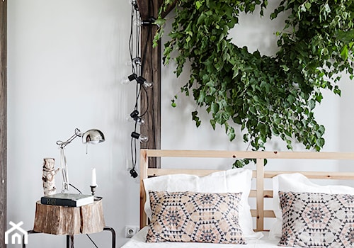 Forest in home - Średnia biała sypialnia, styl nowoczesny - zdjęcie od bogusias_dream