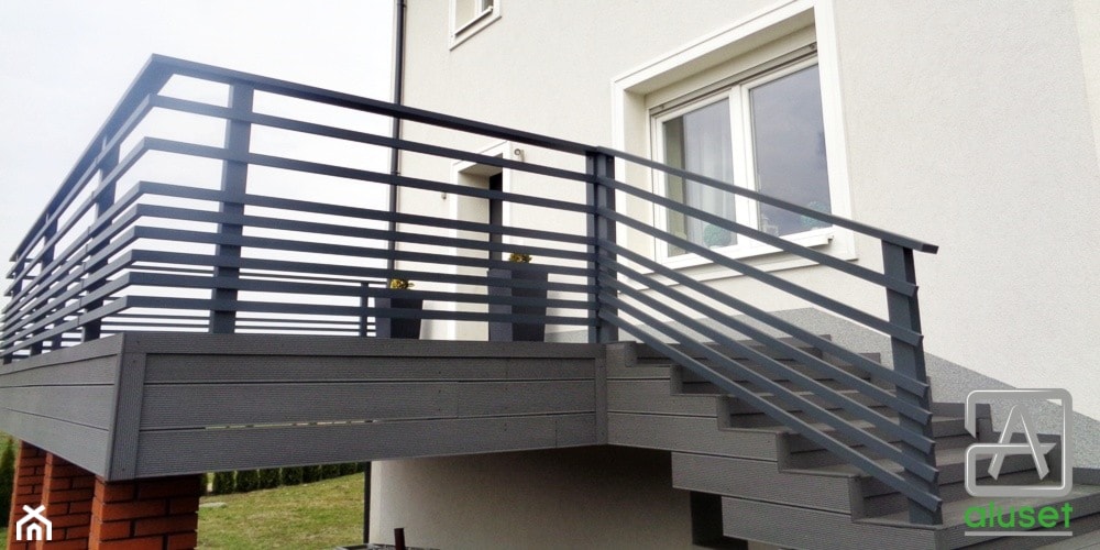 Balustrada aluminiowa - zabudowa tarasu - zdjęcie od www.balustradyzaluminium.pl - Homebook