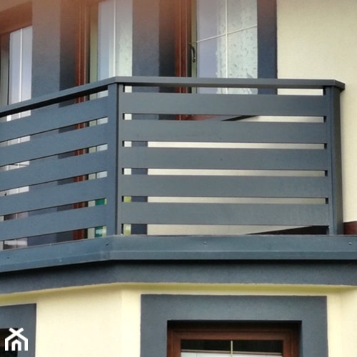 Balustrada aluminiowa - antracyt - zdjęcie od www.balustradyzaluminium.pl - Homebook