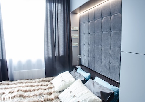 Metamorfoza mieszkania 70m2 - Średnia sypialnia, styl nowoczesny - zdjęcie od iHome Studio