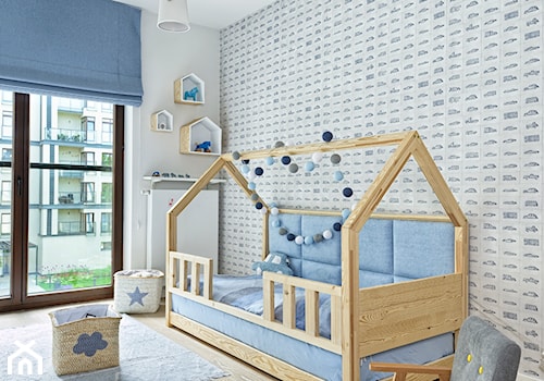 Ciepło w drewnie - Średni biały pokój dziecka dla dziecka dla chłopca - zdjęcie od KAPA studio projektowe