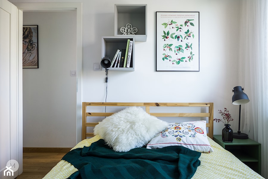 MIESZKANIE 07. Pabianice - Mała biała sypialnia, styl skandynawski - zdjęcie od Projekt M pracownia architektoniczna