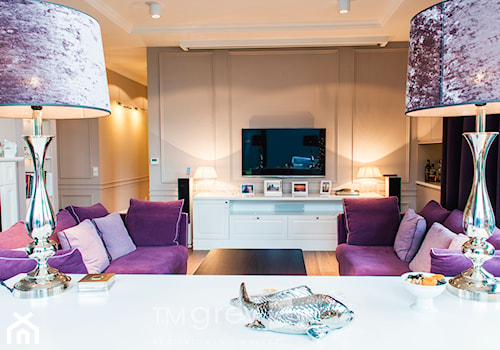 Nowojorski Apartament - Średni biały salon, styl glamour - zdjęcie od TiM Grey Projektowanie Wnętrz