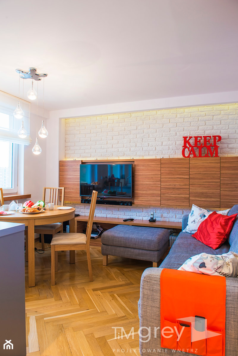 Mieszkanie na warszawskiej Woli - Duża beżowa jadalnia w salonie, styl nowoczesny - zdjęcie od TiM Grey Projektowanie Wnętrz