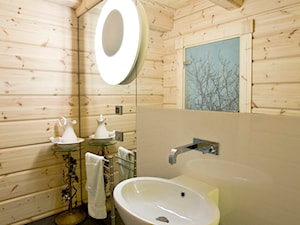 Nowoczesny Dom z finskiego bala - Średnia z punktowym oświetleniem łazienka, styl skandynawski - zdjęcie od TiM Grey Projektowanie Wnętrz