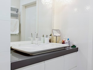 Nowoczesny Wilanów 137m2 - Mała łazienka, styl nowoczesny - zdjęcie od TiM Grey Projektowanie Wnętrz