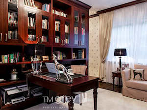 Klasyczne 230m2 - Średnie z sofą beżowe biuro, styl tradycyjny - zdjęcie od TiM Grey Projektowanie Wnętrz