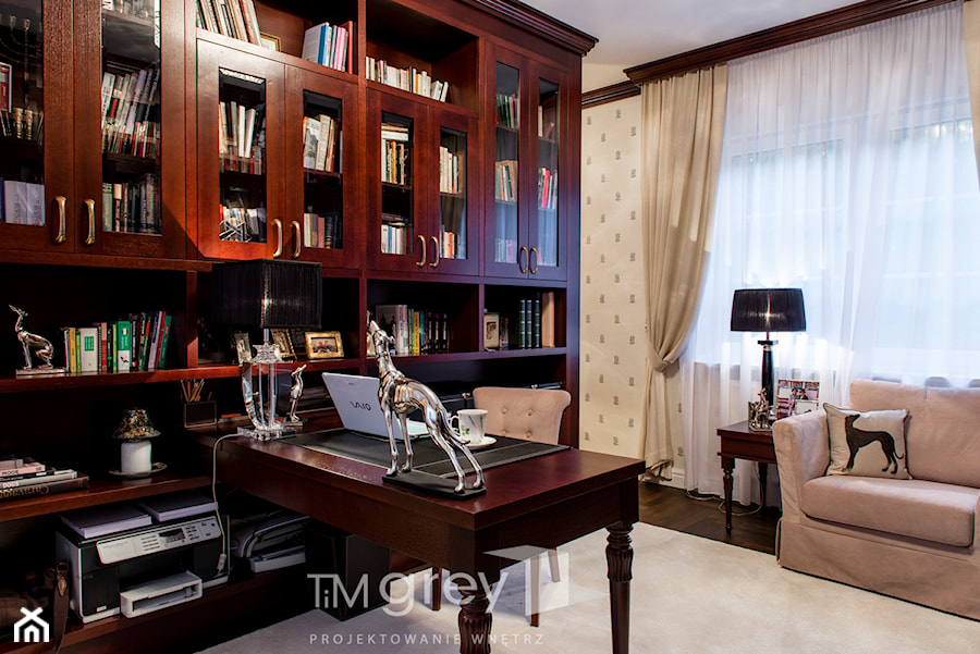 Klasyczne 230m2 - Średnie z sofą beżowe biuro, styl tradycyjny - zdjęcie od TiM Grey Projektowanie Wnętrz