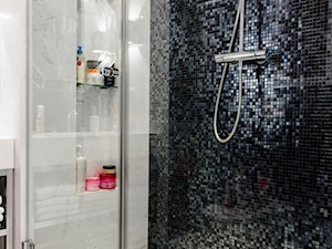 147m2 francuskiej ELEGANCJI - Mała łazienka, styl glamour - zdjęcie od TiM Grey Projektowanie Wnętrz