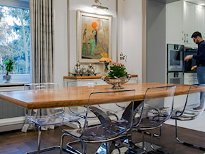 300m2 Klasycznej Elegancji - Duża biała jadalnia jako osobne pomieszczenie, styl tradycyjny - zdjęcie od TiM Grey Projektowanie Wnętrz
