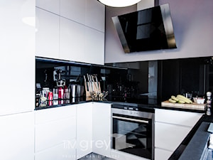 147m2 francuskiej ELEGANCJI - Średnia kuchnia w kształcie litery u, styl nowoczesny - zdjęcie od TiM Grey Projektowanie Wnętrz