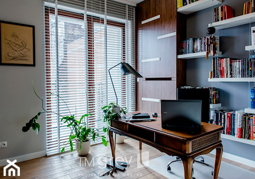 Hoża - Warszawa - Średnie w osobnym pomieszczeniu szare biuro, styl nowoczesny - zdjęcie od TiM Grey Projektowanie Wnętrz