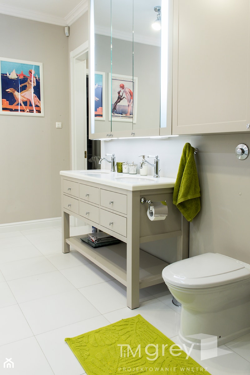 Klasyczne 230m2 - Z dwoma umywalkami łazienka, styl tradycyjny - zdjęcie od TiM Grey Projektowanie Wnętrz