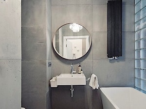 Mała bez okna z lustrem łazienka, styl industrialny - zdjęcie od izomorfia3