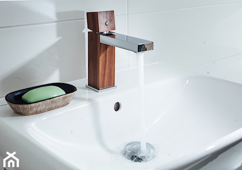 Bateria umywalkowa, niska. - zdjęcie od Green Home Design, drewniane baterie łazienkowe i kuchenne