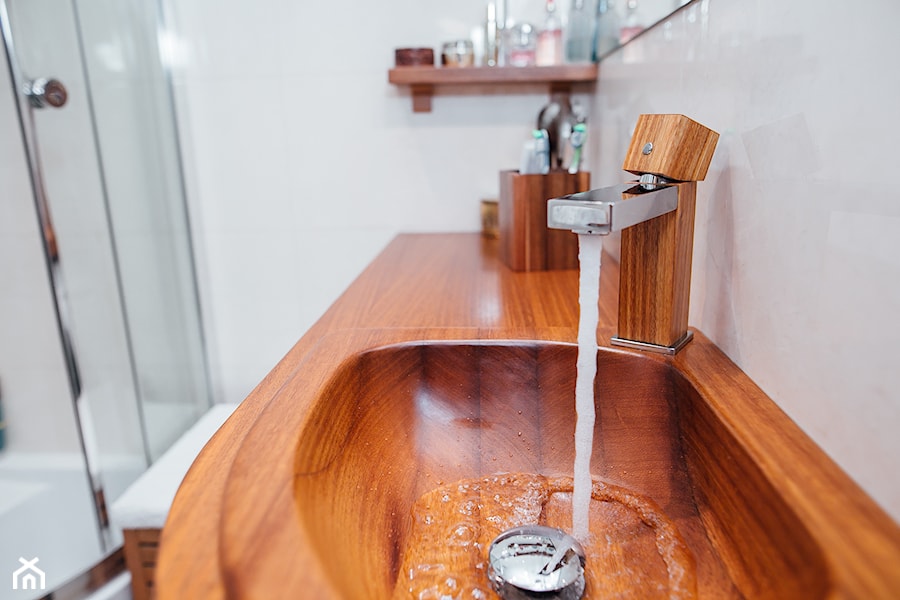 Bateria umywalkowa, niska - zdjęcie od Green Home Design, drewniane baterie łazienkowe i kuchenne