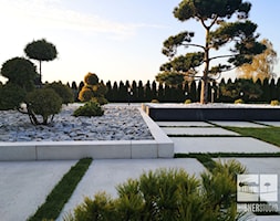 Ogród minimalistyczny z donicami - zdjęcie od Hibner Studio Pracownia Architektury Krajobrazu - Homebook