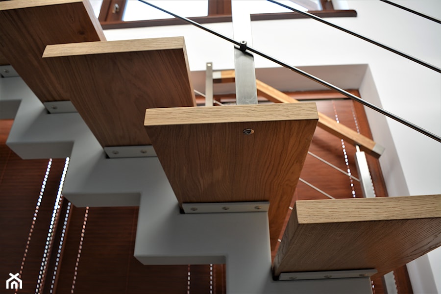Schody jednobelkowe, balustrada nierdzewna - Schody, styl nowoczesny - zdjęcie od TREPDOOR