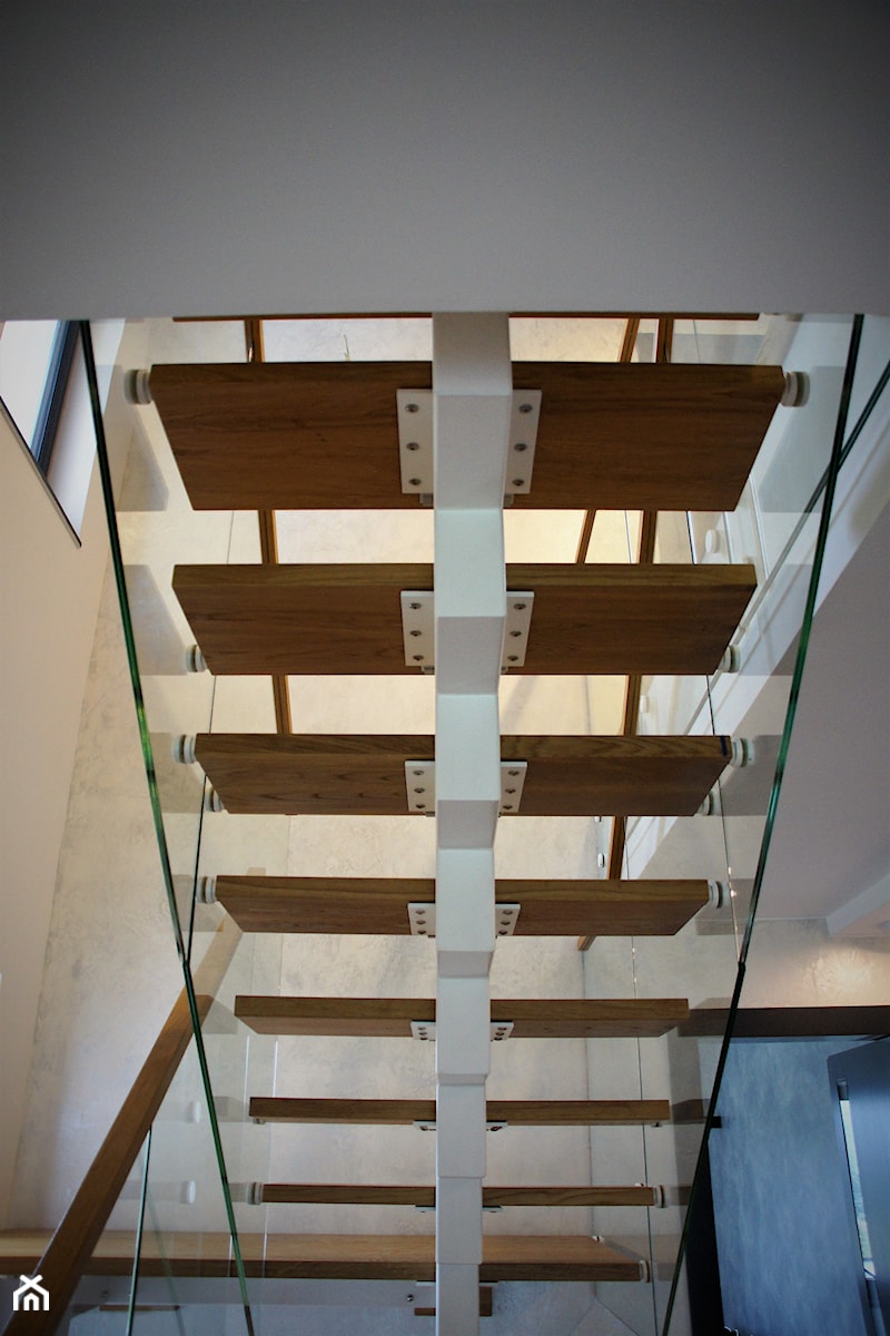 Schody jednobelkowe, balustrada szklana - Schody, styl nowoczesny - zdjęcie od TREPDOOR