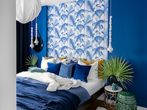 Granatowe mieszkanie - Średnia niebieska sypialnia, styl nowoczesny - zdjęcie od Finchstudio Architektura Wnętrz