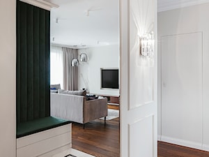 Apartament inspirowany Paryżem - Hol / przedpokój, styl tradycyjny - zdjęcie od Finchstudio Architektura Wnętrz