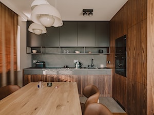 Bajki robotłw - Średnia otwarta z zabudowaną lodówką kuchnia w kształcie litery l, styl industrialny - zdjęcie od Finchstudio Architektura Wnętrz