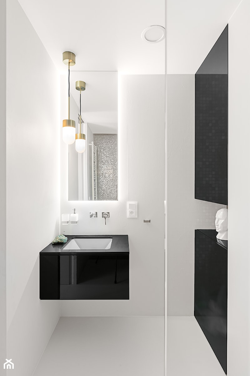 Jasny apartament - Mała bez okna z lustrem łazienka, styl minimalistyczny - zdjęcie od Finchstudio Architektura Wnętrz