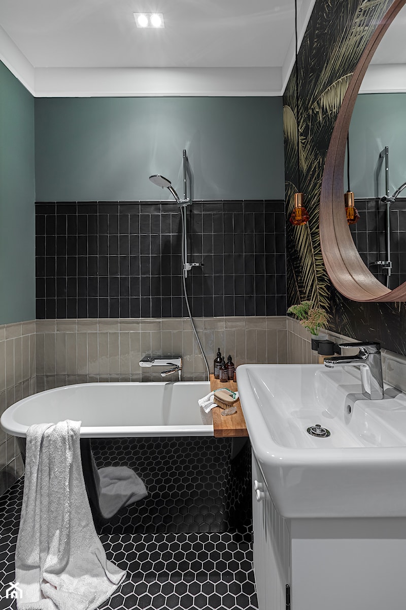 Z akcentami miedzi - Mała bez okna z lustrem z punktowym oświetleniem łazienka, styl skandynawski - zdjęcie od Finchstudio Architektura Wnętrz