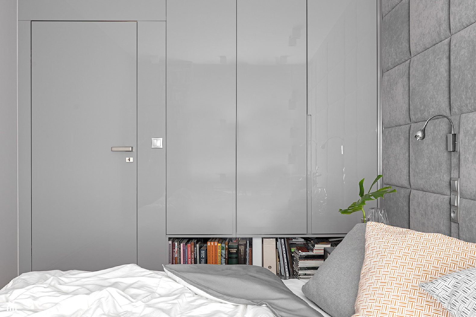 Minimalistyczny apartament w Krakowie 2016 - Średnia sypialnia, styl minimalistyczny - zdjęcie od Finchstudio Architektura Wnętrz - Homebook
