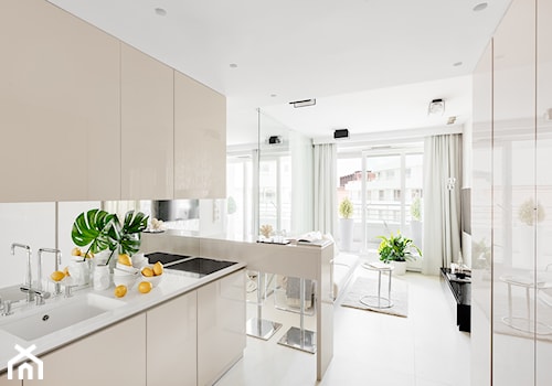 Jasny apartament - Średnia otwarta kuchnia w kształcie litery u z oknem, styl minimalistyczny - zdjęcie od Finchstudio Architektura Wnętrz