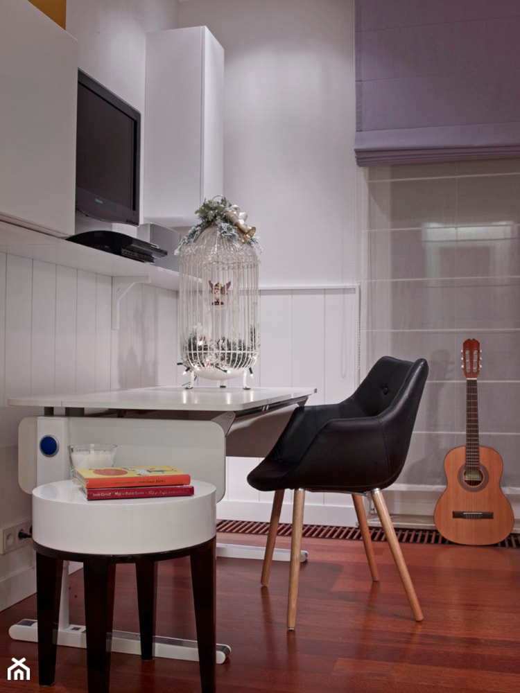 Apartament Morskie Oko - Małe białe biuro, styl nowoczesny - zdjęcie od BBHome Design