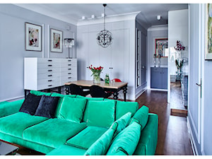 Mieszkanie na Starym Mieście - Mały szary salon z jadalnią, styl nowoczesny - zdjęcie od BBHome Design
