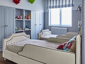 Dom na Mazurach - Średnia szara sypialnia, styl tradycyjny - zdjęcie od BBHome Design