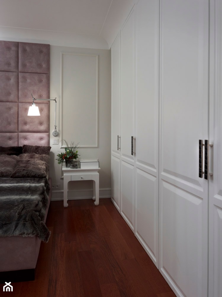 Apartament Morskie Oko - Beżowa sypialnia, styl nowoczesny - zdjęcie od BBHome Design