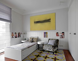 Apartament Morskie Oko - Średnia szara sypialnia, styl glamour - zdjęcie od BBHome Design - Homebook